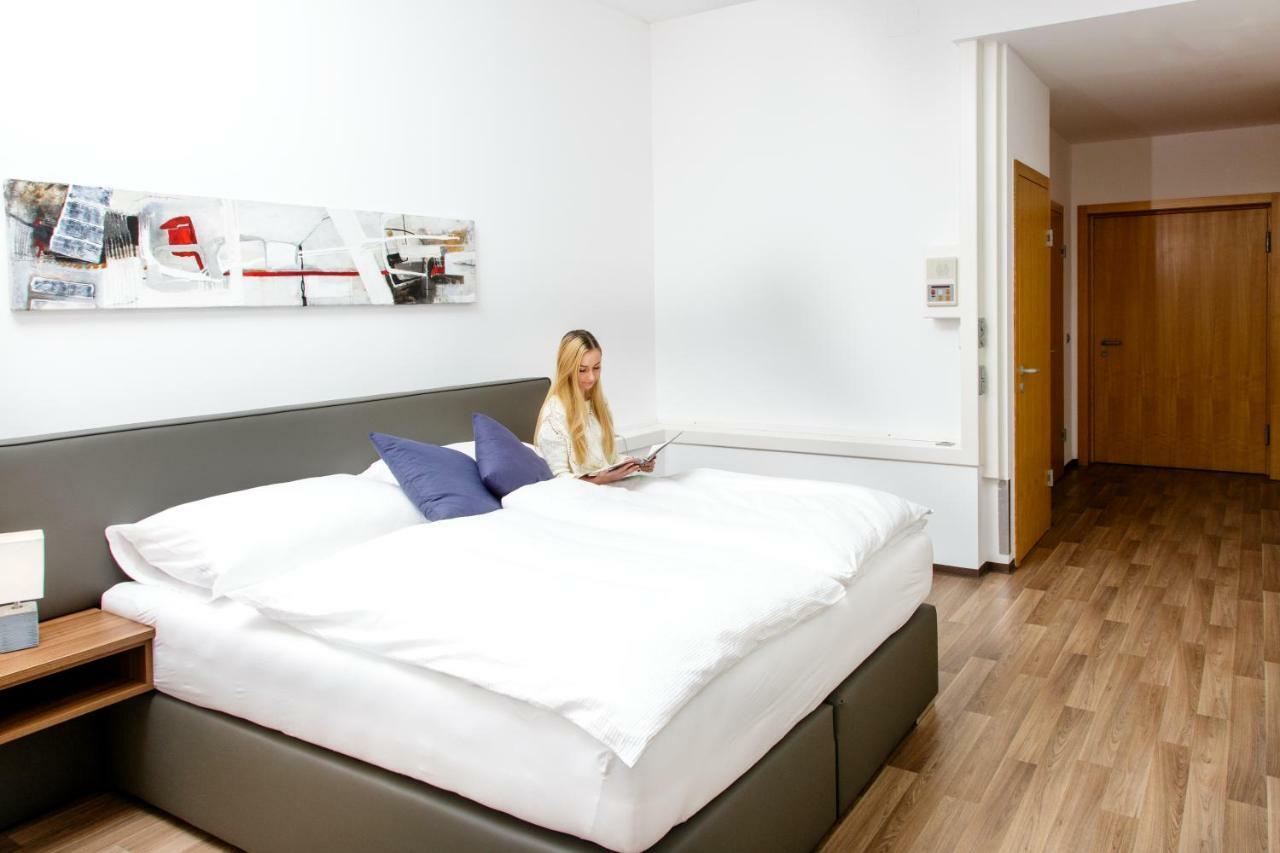 Health Vital Comfort Guestrooms Wels Dış mekan fotoğraf